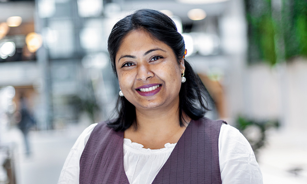 Portrait photo of a woman.